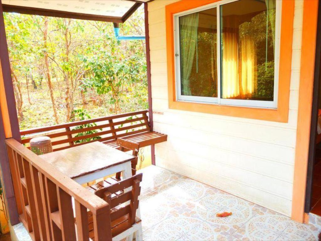 Kanchanaporn Resort Ko Lan Exterior photo