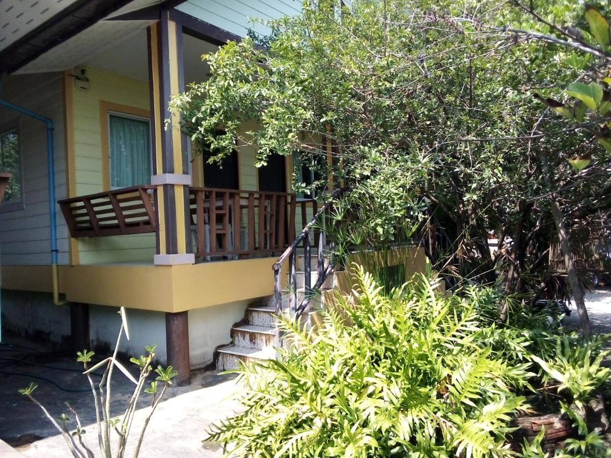Kanchanaporn Resort Ko Lan Exterior photo