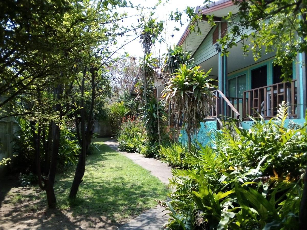 Kanchanaporn Resort Ko Lan Exterior photo