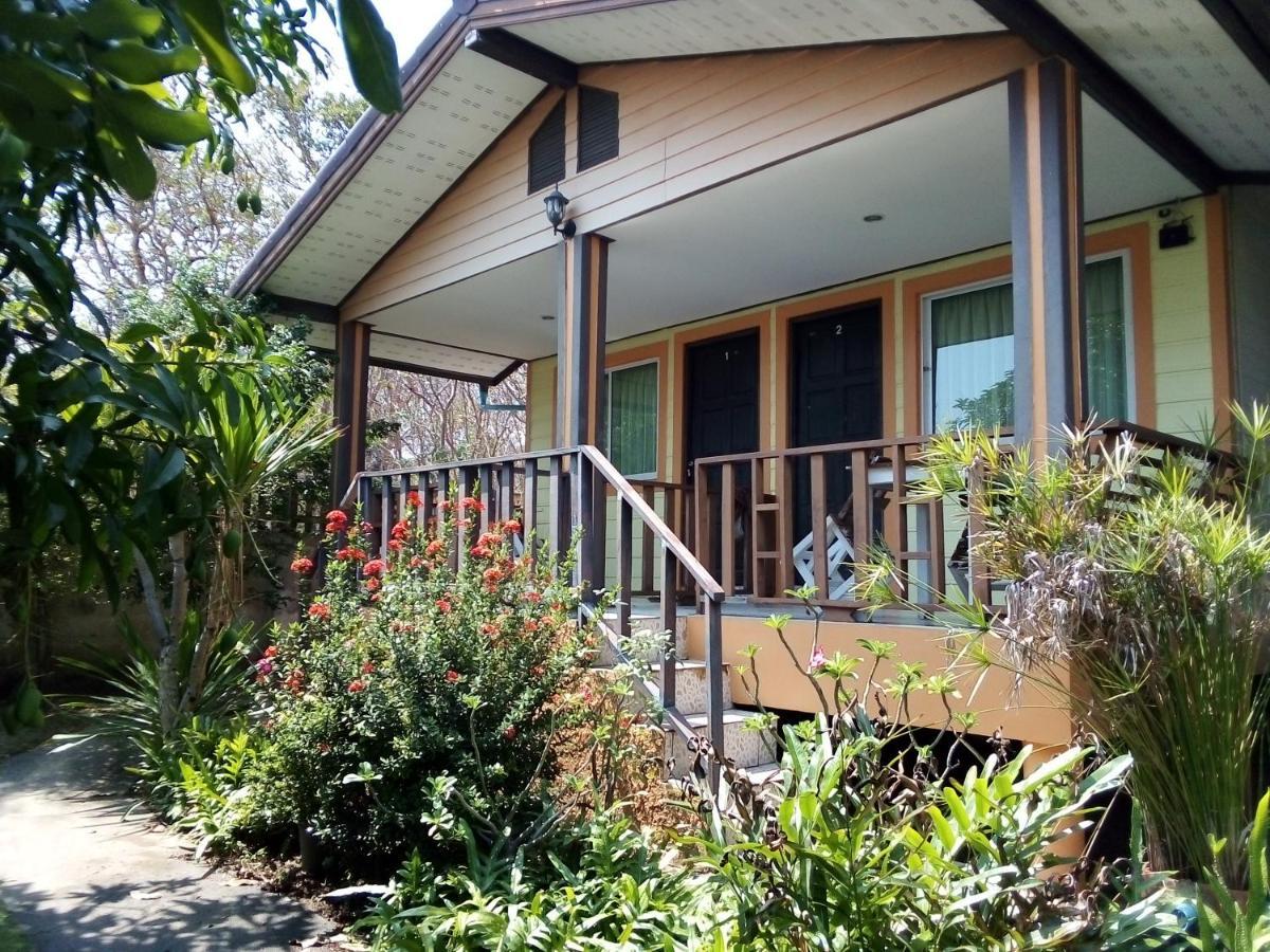 Kanchanaporn Resort Ko Lan Exterior photo