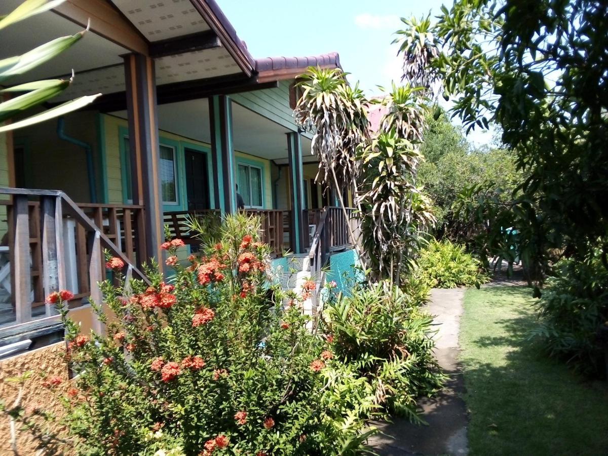 Kanchanaporn Resort Ko Lan Exterior photo